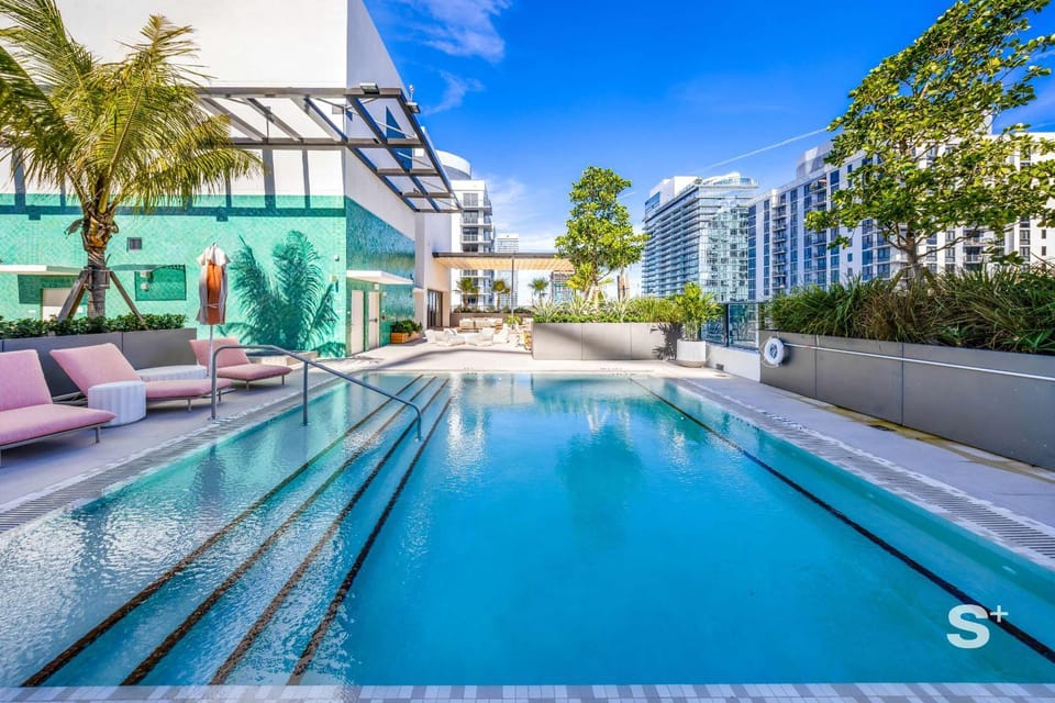 Pool view, Swimming pool