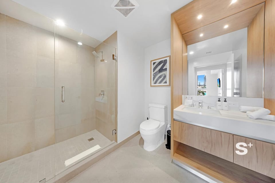 Shower, Bathroom, towels