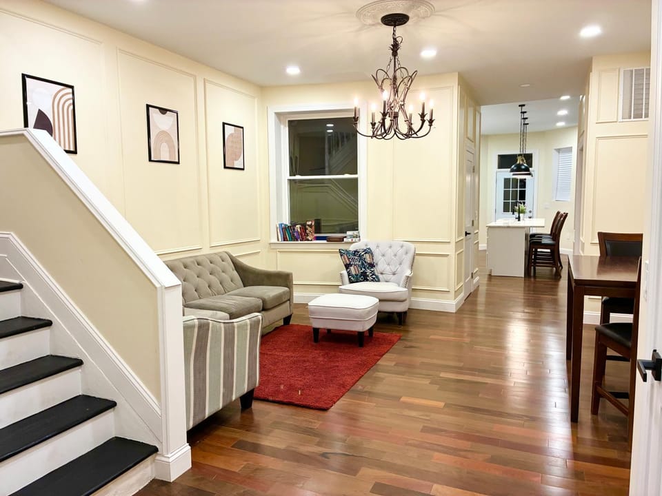 Communal lounge/ TV room, Living room, Seating area