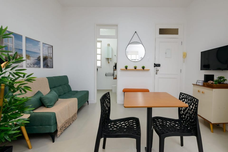 Studio in Copacabana 8 min to Beach | CDJ 367/601 Apartment in Rio de Janeiro
