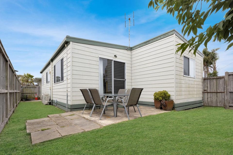 Banksia House in Lakes Entrance