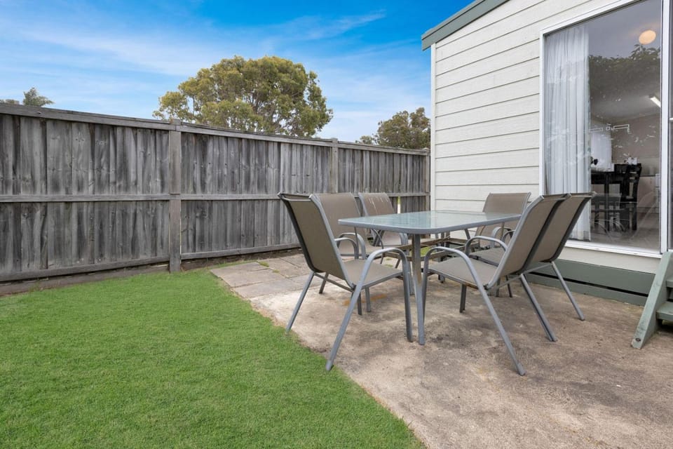 Banksia House in Lakes Entrance