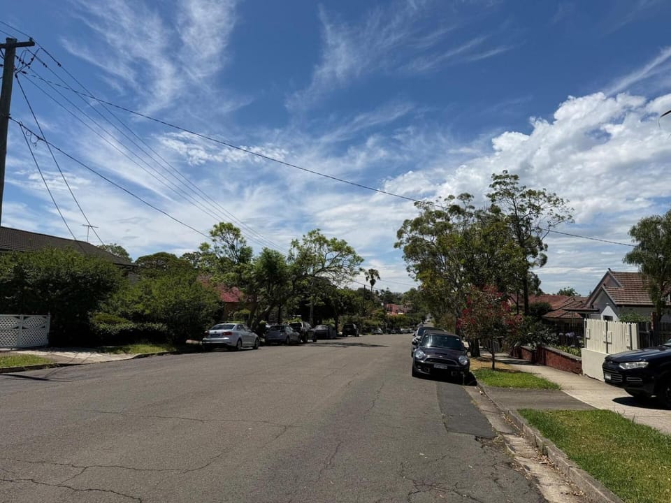 Burwood 4BR Family Home | Fast WiFi & Free Parking House in Sydney