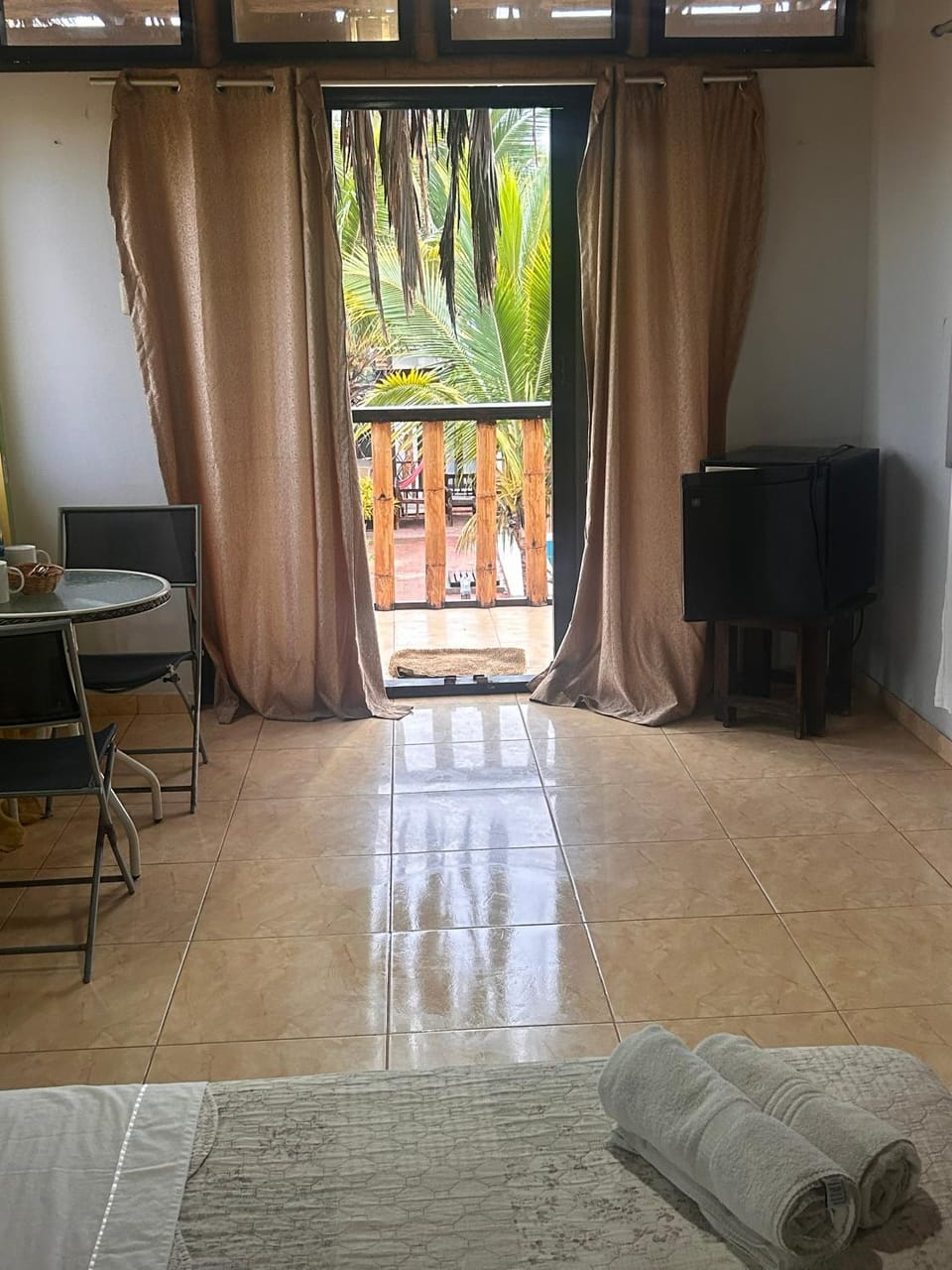 Bed, Coffee/tea facilities, View (from property/room), Balcony/Terrace, Living room, Seating area, Bedroom, Garden view, furniture, internet, minibar, towels