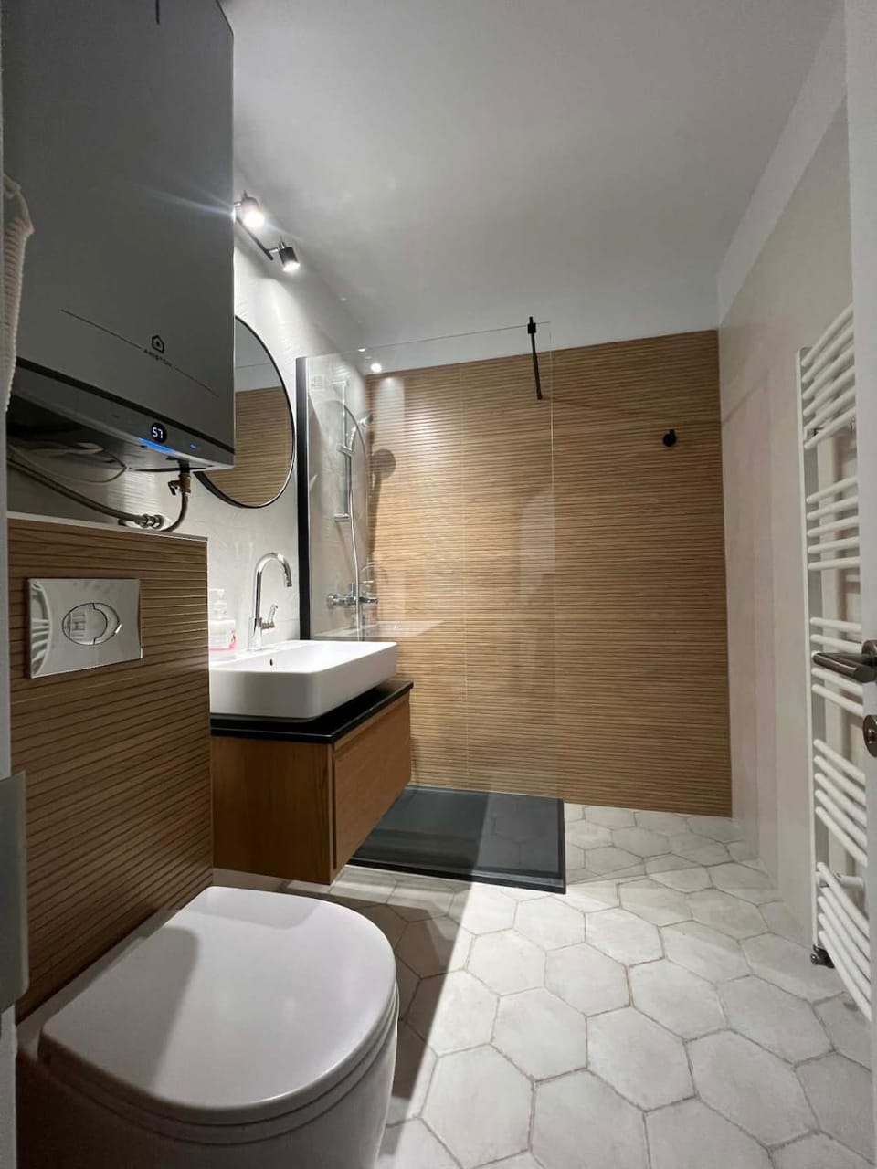 Luxury Spacious Central 4 Bedroom 2 Bathroom Apartment Apartment in Bucharest