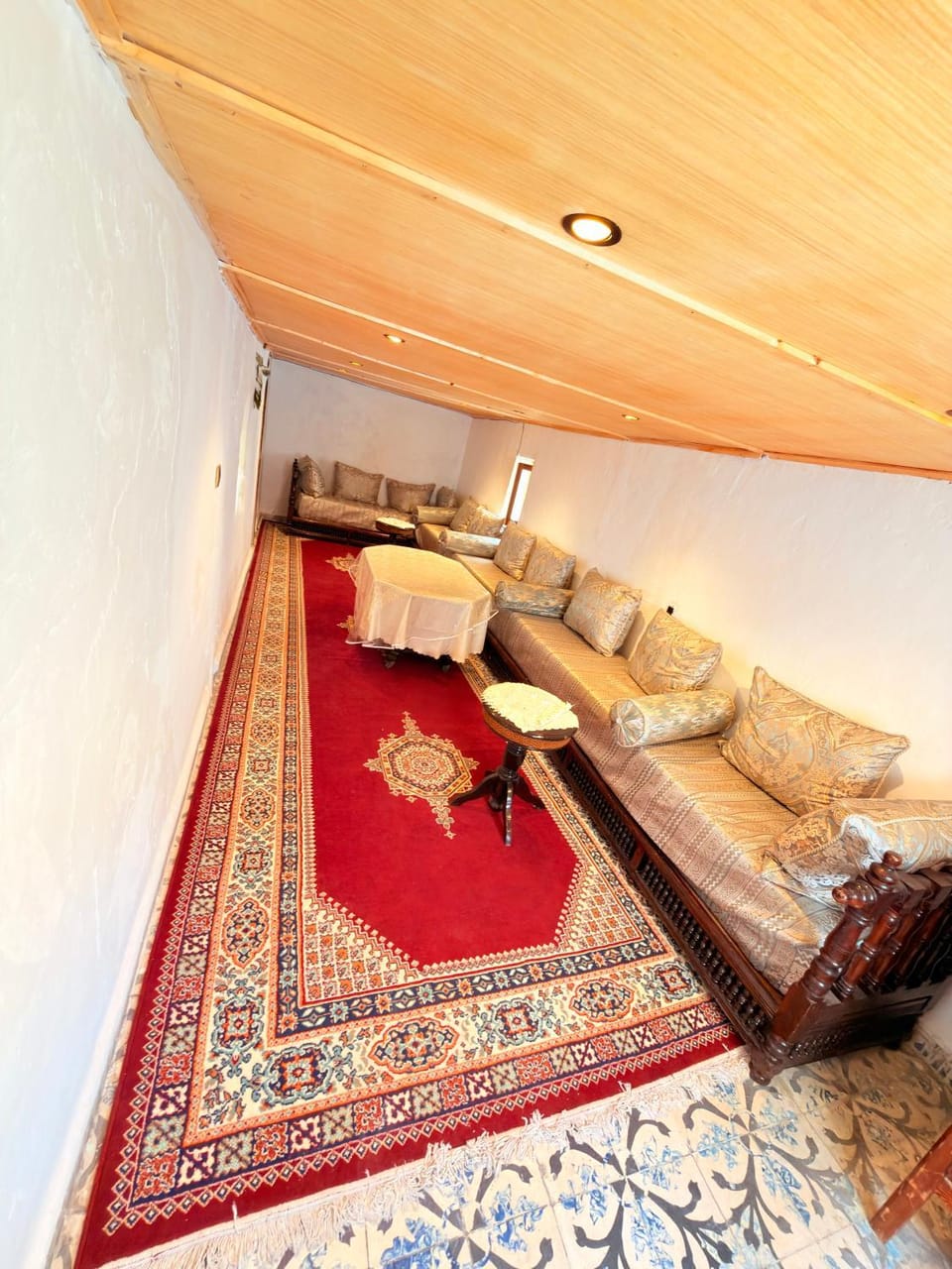 Living room, Seating area