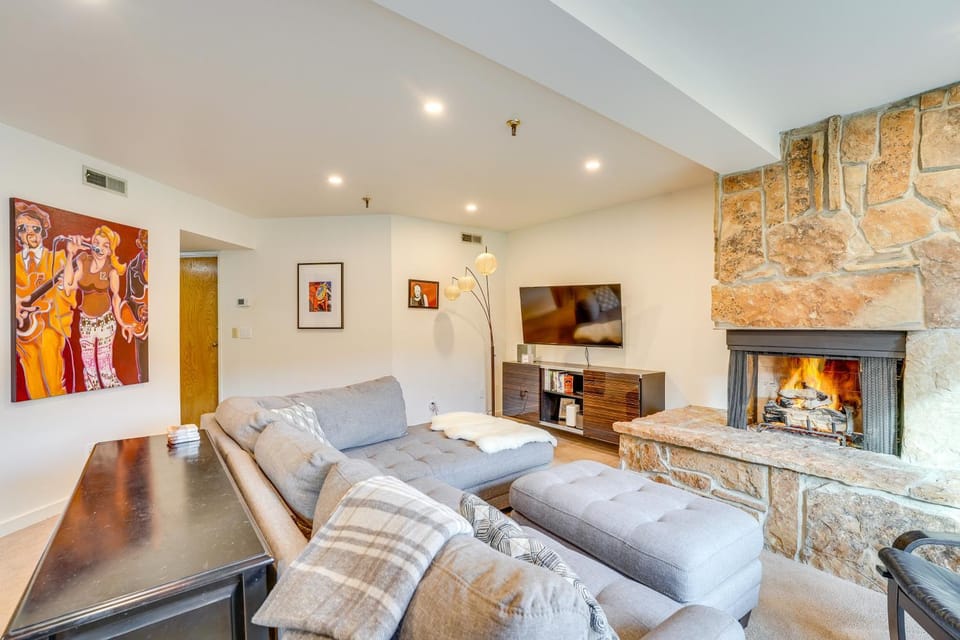 180-Degree Snow Park Views: Condo Near Deer Valley House in Park City