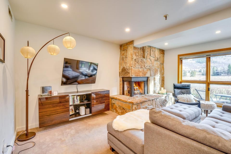 180-Degree Snow Park Views: Condo Near Deer Valley House in Park City
