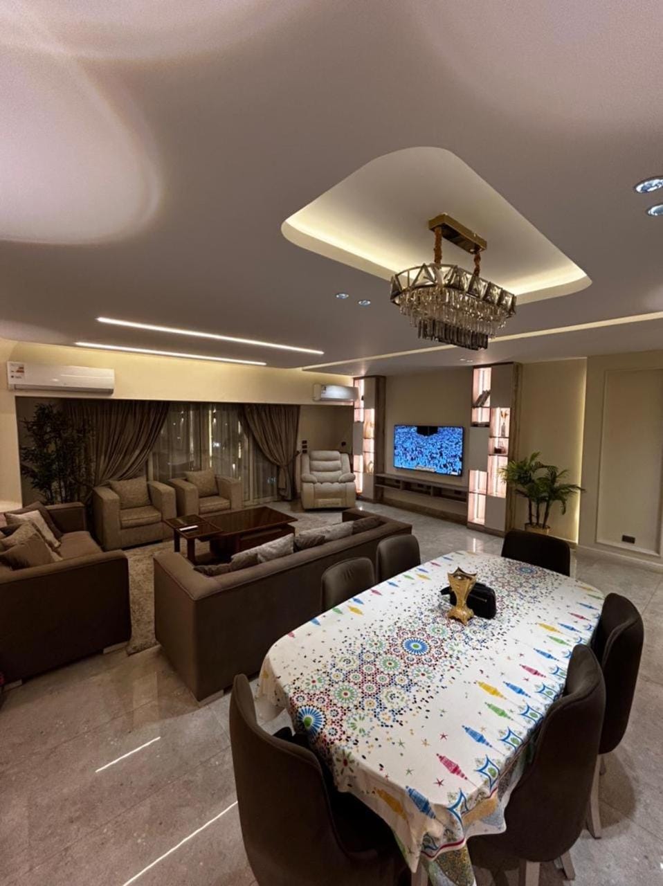 Communal lounge/ TV room, Living room