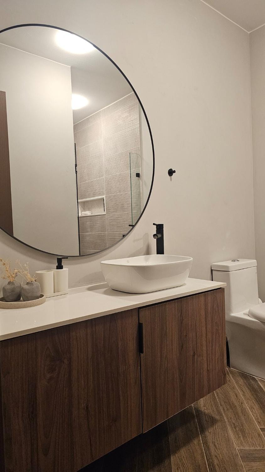 Luxury 2-Bed Condo in Piantini Sauna, Gym, and Pool Apartment in Distrito Nacional