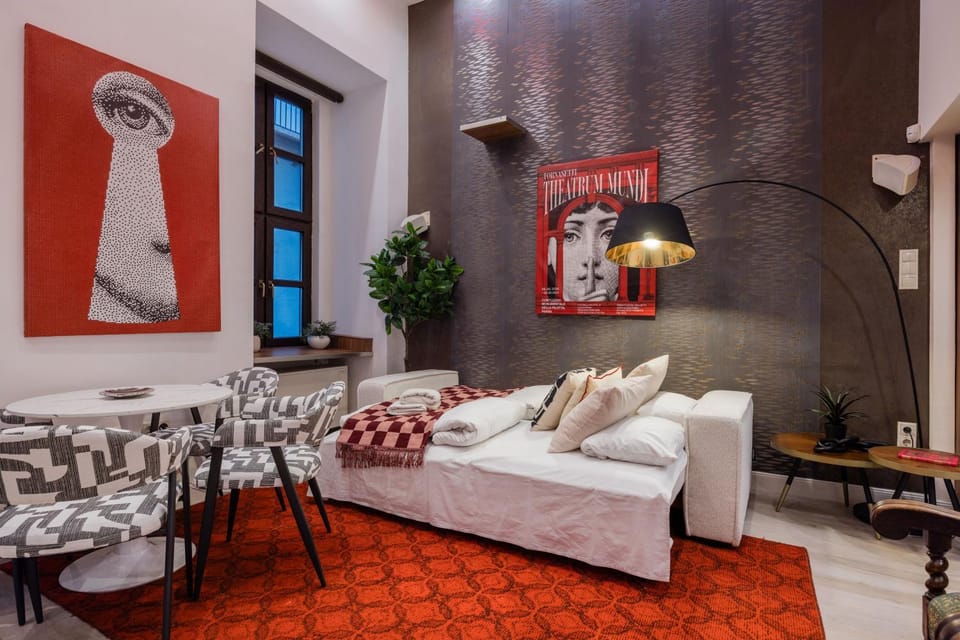 Historic Danube Luxury Chic Riverside Stay Suite Apartment in Budapest
