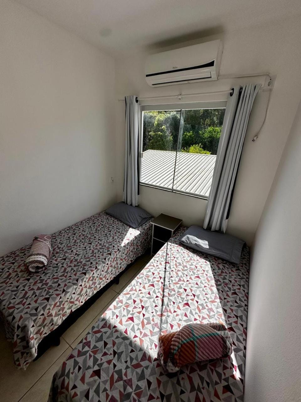 Photo of the whole room, Bedroom, air conditioner