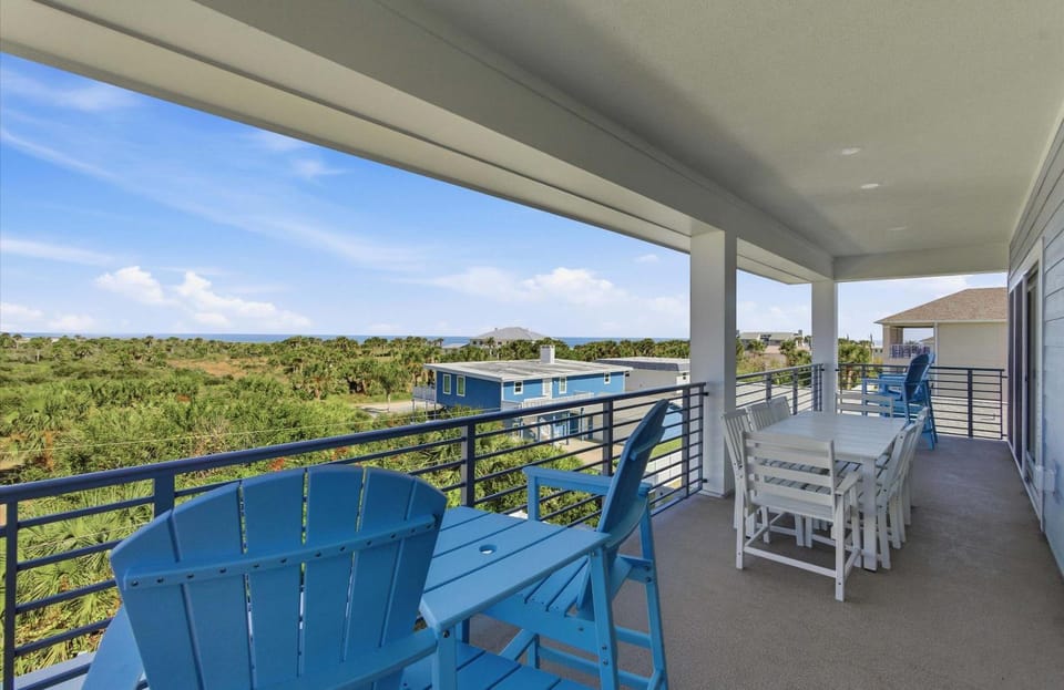 Ocean Views Beach Optional Heated Pool & Spa House in Palm Coast
