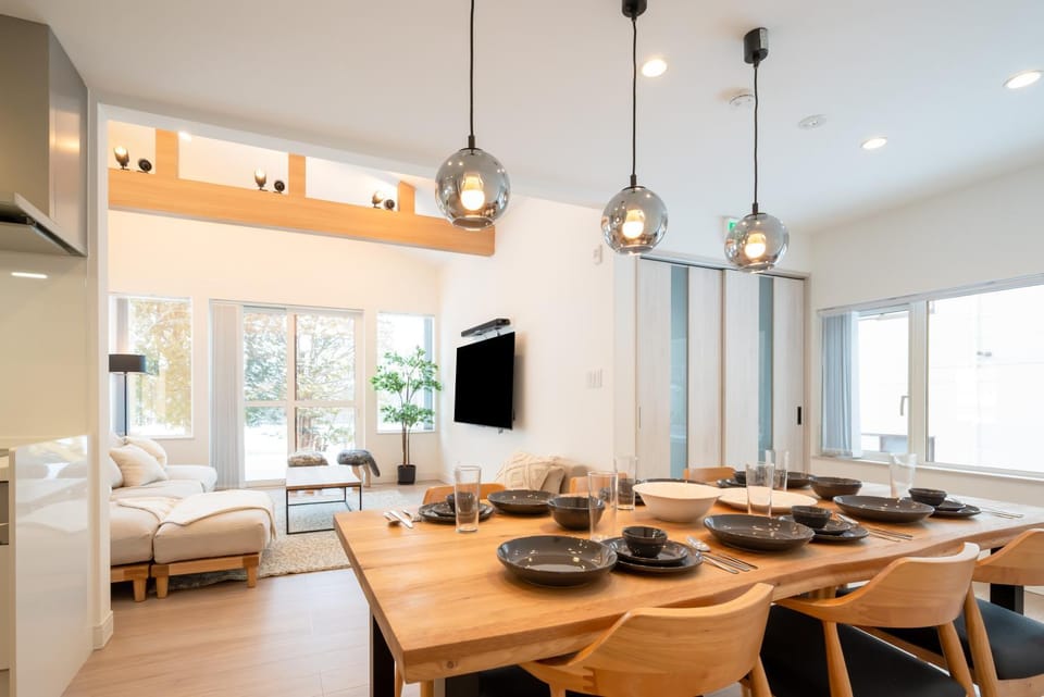 TV and multimedia, Living room, Dining area
