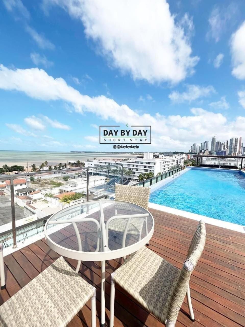 Duplex de luxo com hidro by Day by Day no Atlantis Apartment in João Pessoa