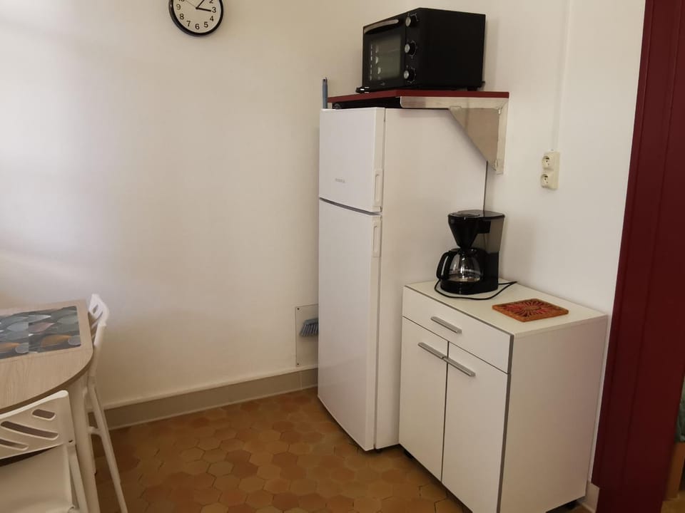 Appartement 2/3 pers. à 300m de la plage, La Tranche sur Mer - FR-1-194-358 Apartment in La Tranche-sur-Mer