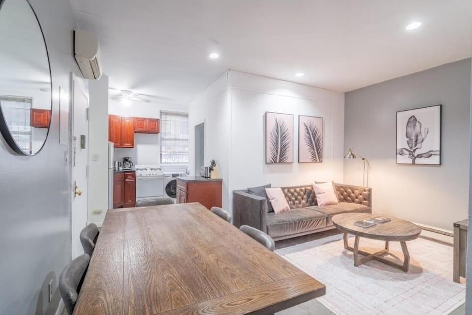 Central NYC 3BR Home Steps from Times Square & Transit Apartment in Midtown