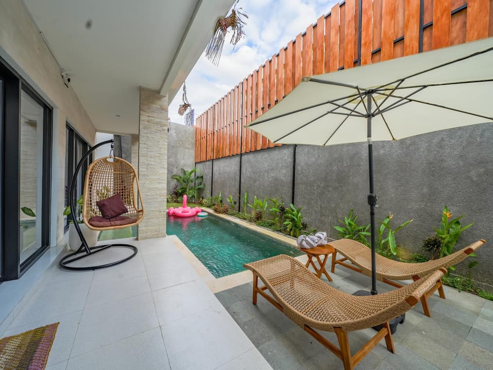 Brand New Villa Caracola Seminyak Villa in Kuta