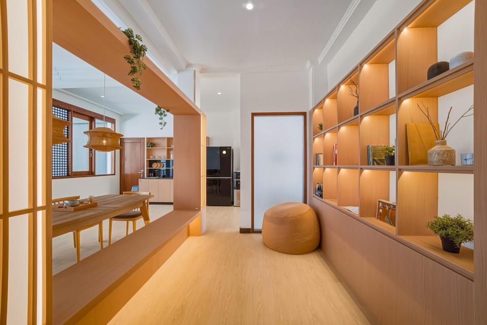 Game Room, Living room, Seating area, Dining area