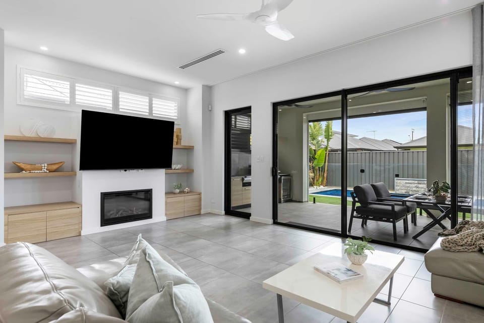 Northshore Luxe Pool House Glenelg North House in Adelaide
