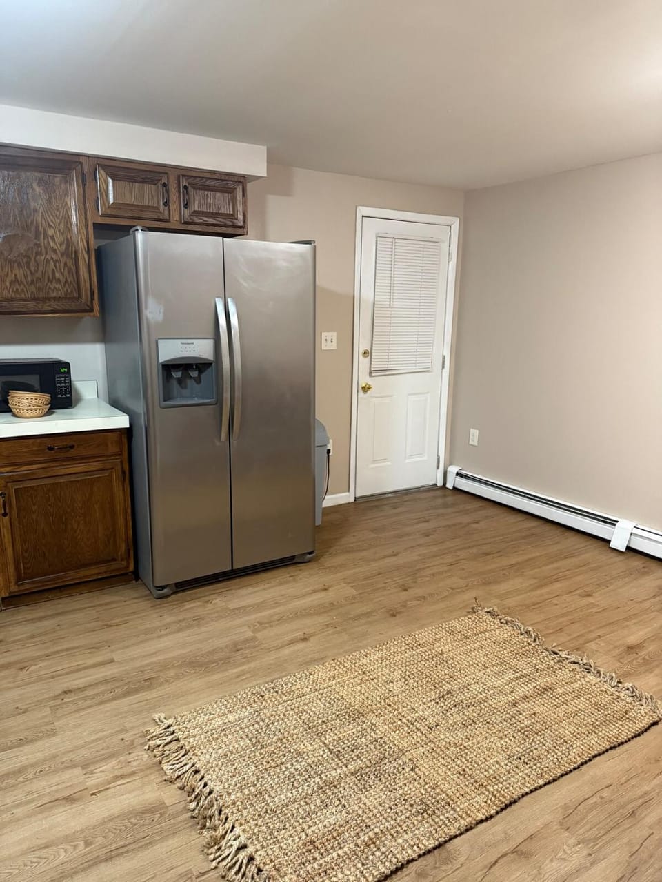 FOR LONGTERM RENTAL 3 BR NEAR YALE SCIENCE CENTER-MUNSON St Apartment in New Haven