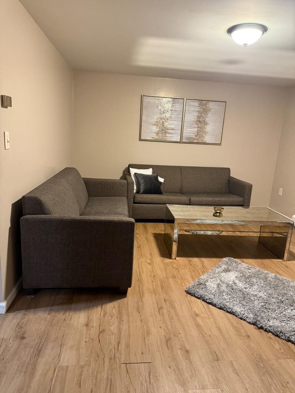 FOR LONGTERM RENTAL 3 BR NEAR YALE SCIENCE CENTER-MUNSON St Apartment in New Haven