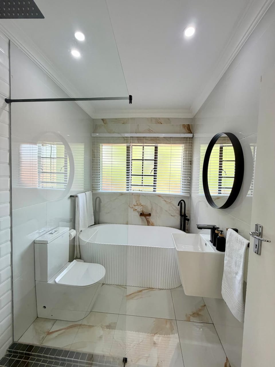 Stylish Modern Luxe Stays Pretoria East Apartment in Pretoria