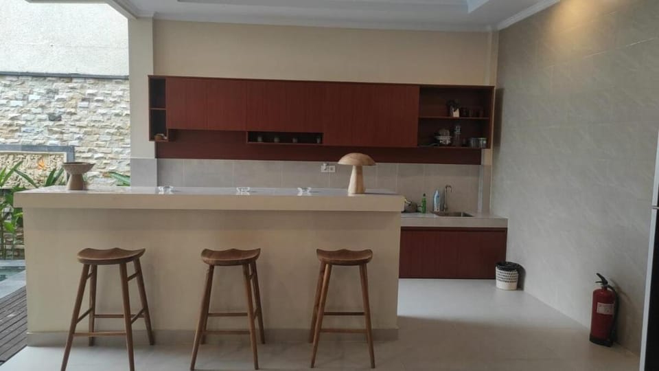 3 bedroom cozy villa with pool in Padonan, Canggu Villa in North Kuta