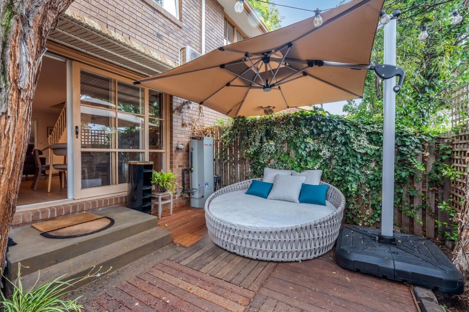 Patio, Day, Garden, View (from property/room), Balcony/Terrace, Seating area, Garden view, sunbed