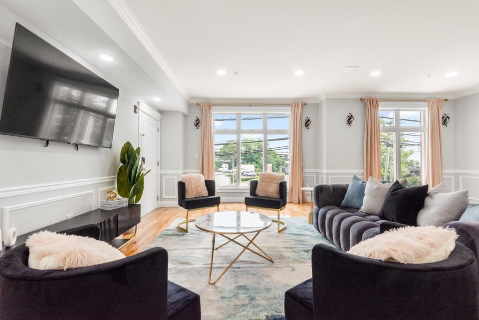 TV and multimedia, Living room, Seating area
