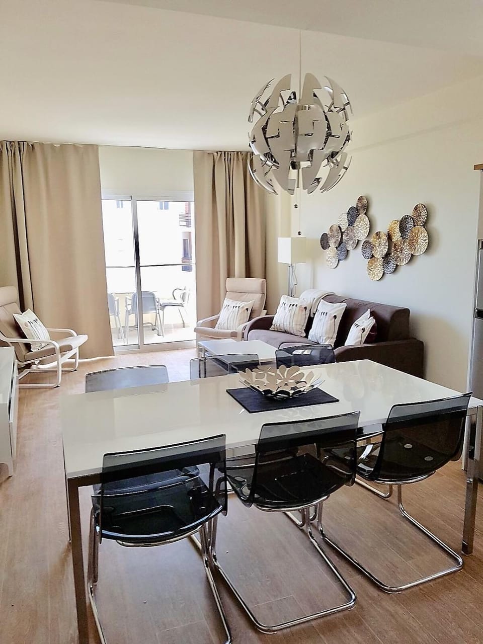 Living room, Dining area