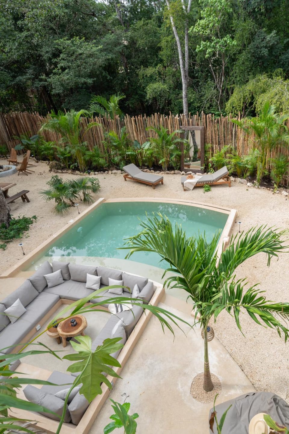 Spring, Natural landscape, Garden, Garden view, Pool view, Swimming pool, Swimming pool, sunbed