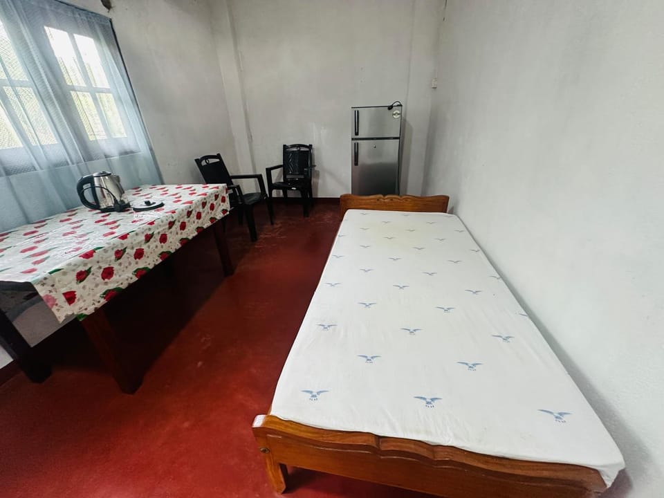 Diamond Home Stay Bed and Breakfast in Southern Province