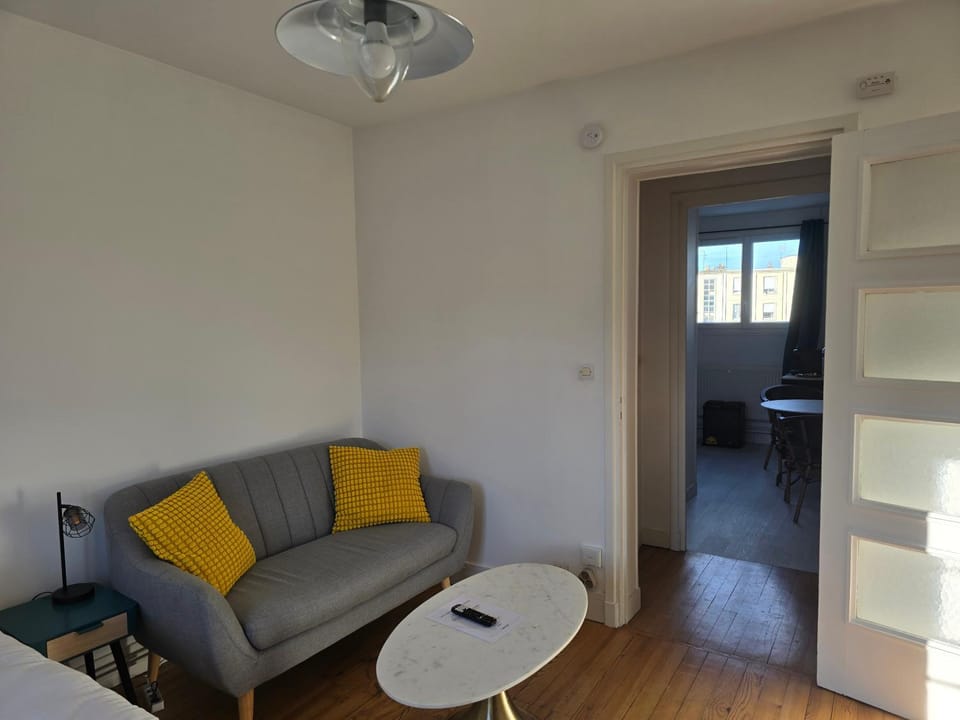 Izar-SILS Apartment in Caen