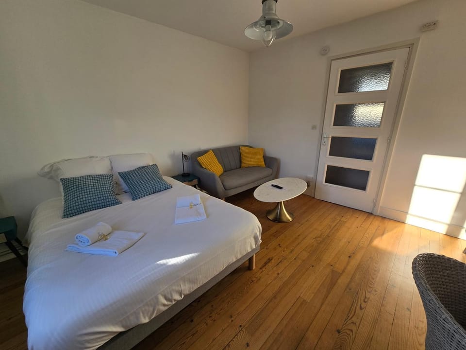 Izar-SILS Apartment in Caen
