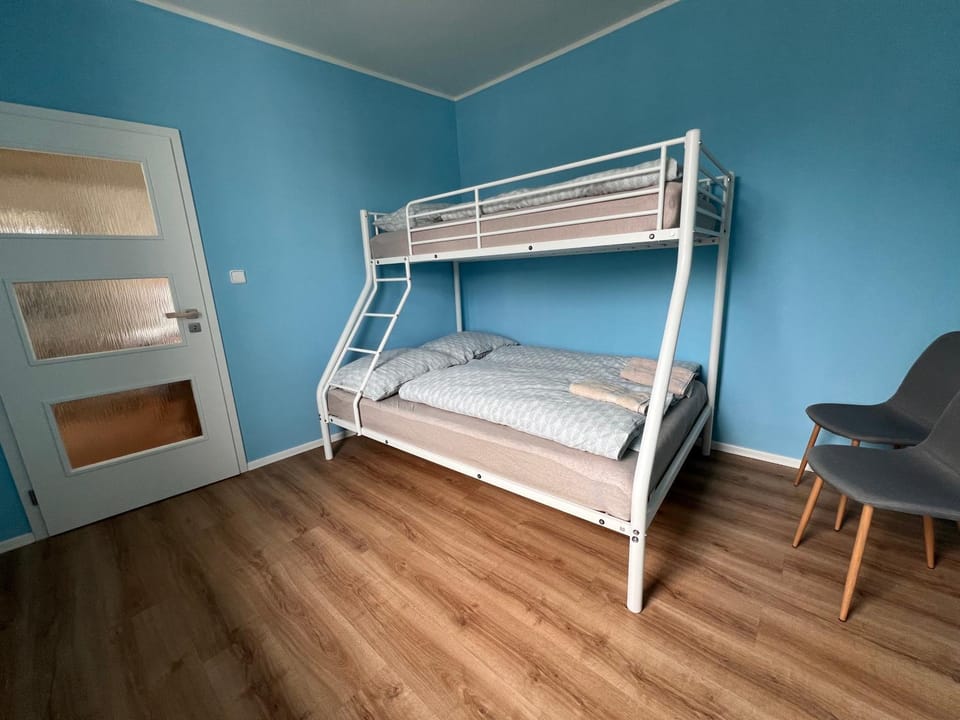 bunk bed