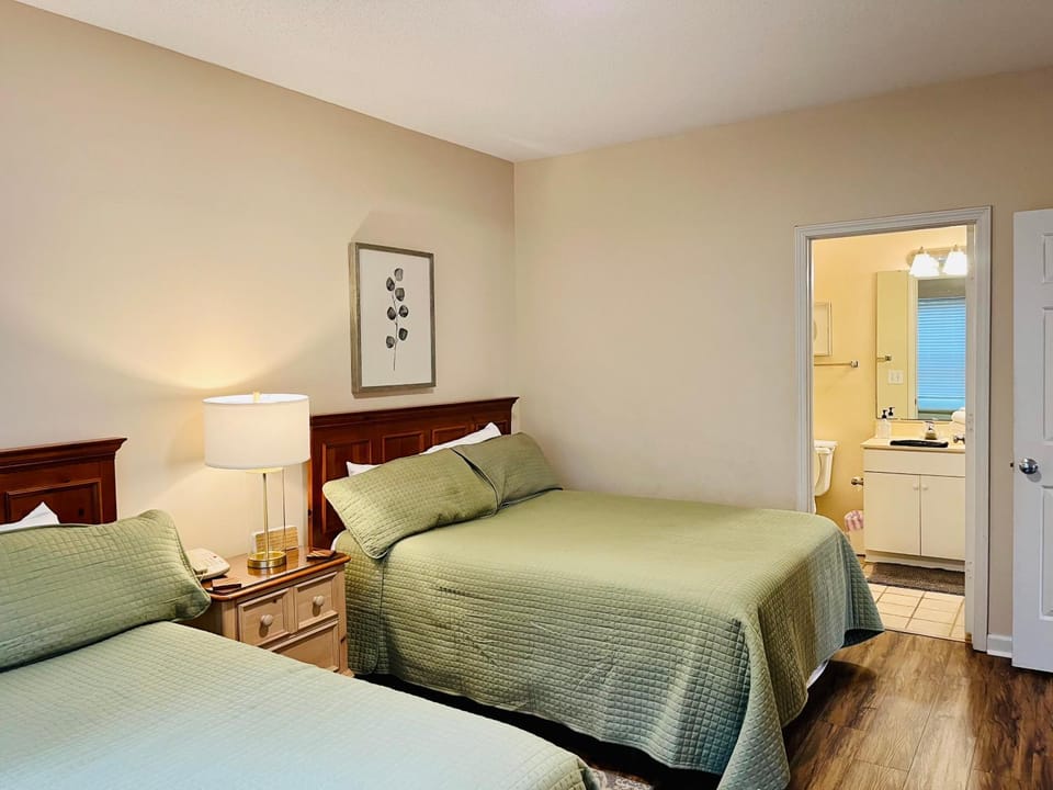 Two-Bedroom Vacation Condo Apartment in South Carolina
