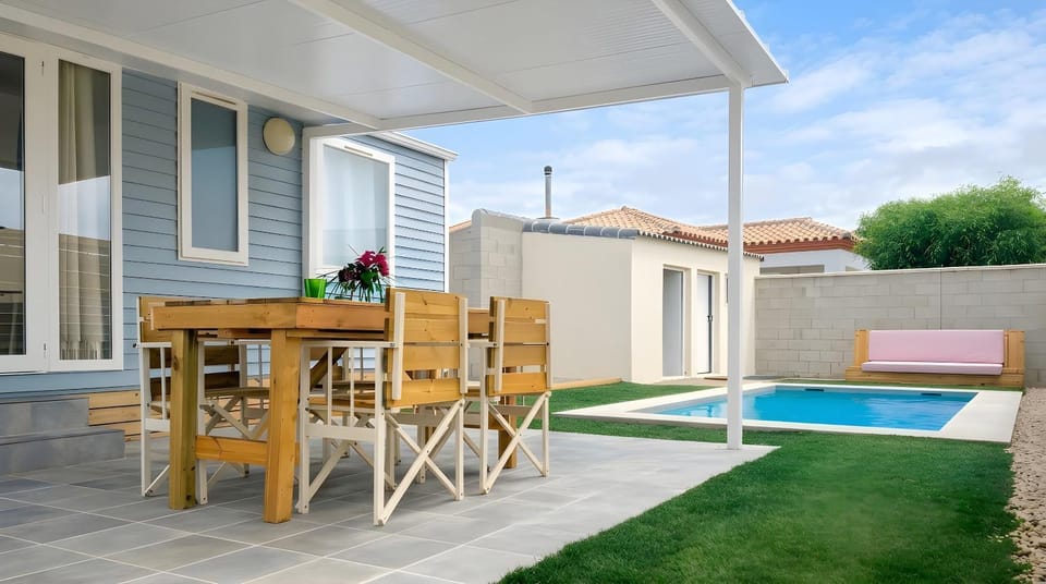Acogedora casa familiar a pasos de la playa piscina y wifi House in El Palmar de Vejer