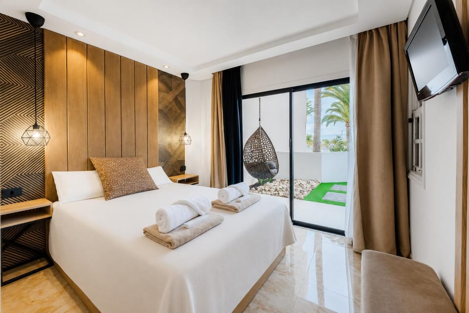 Cozy apartment in Golf del Sur with heated pool Apartment in Abona