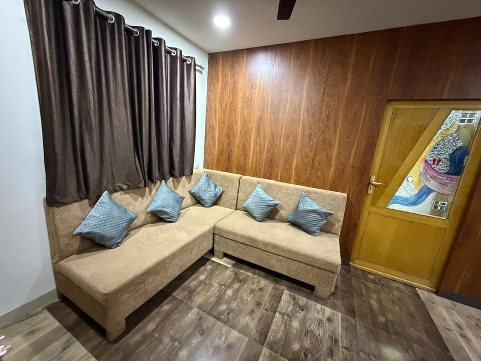 The Golden Hour Penthouse An Urban Sanctuary Apartment in India