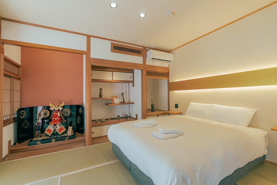 Bed, Day, Photo of the whole room, Bedroom, Area and facilities, air conditioner