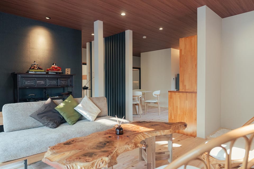 Day, Living room, Photo of the whole room, Area and facilities, air conditioner