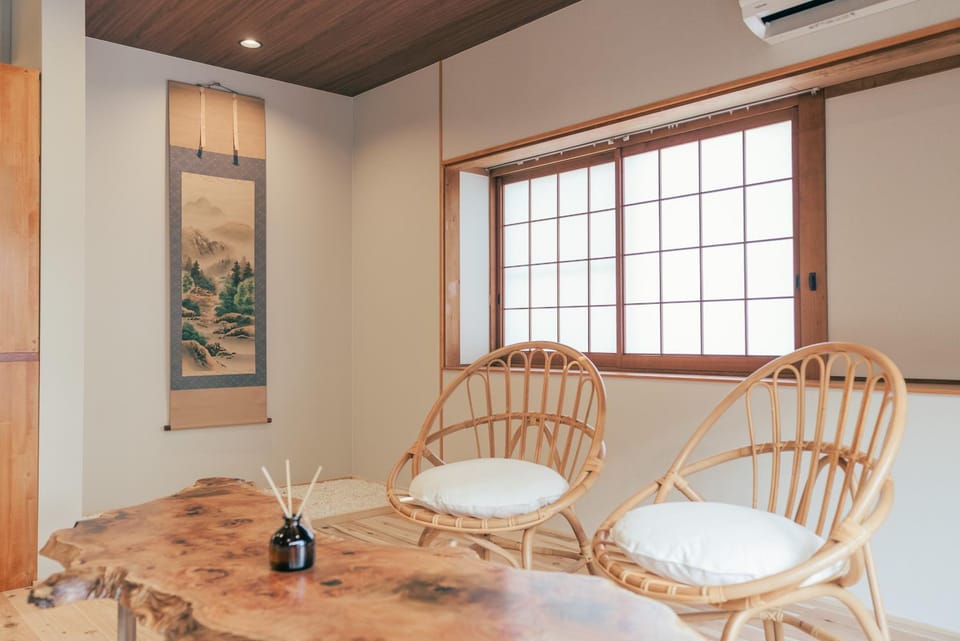 Day, Living room, Photo of the whole room, Area and facilities, air conditioner