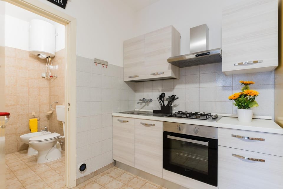 Kitchen or kitchenette, Living room