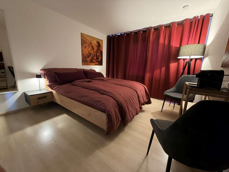 Bed, Photo of the whole room, Bedroom