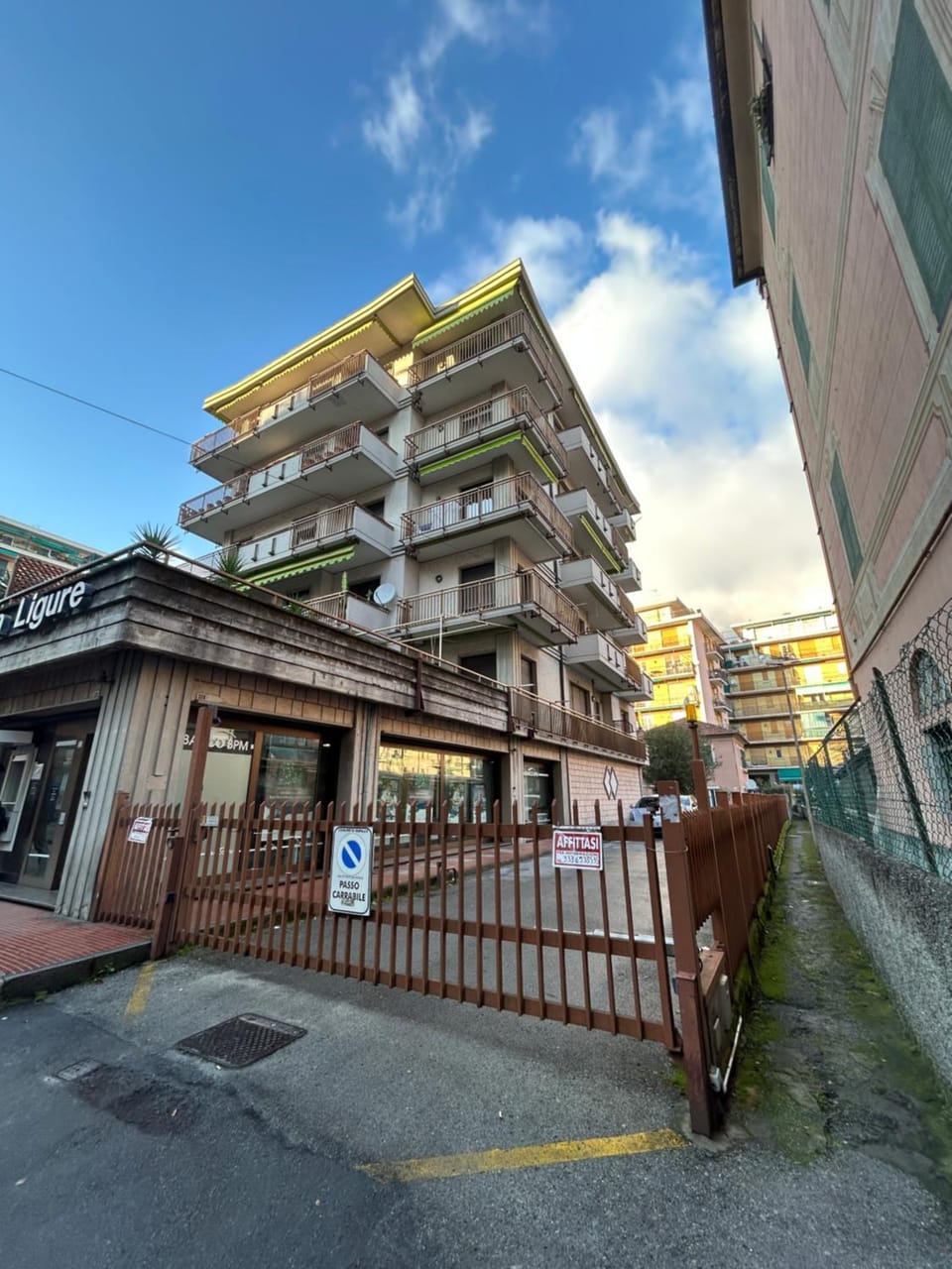 Property building, Neighbourhood, Street view