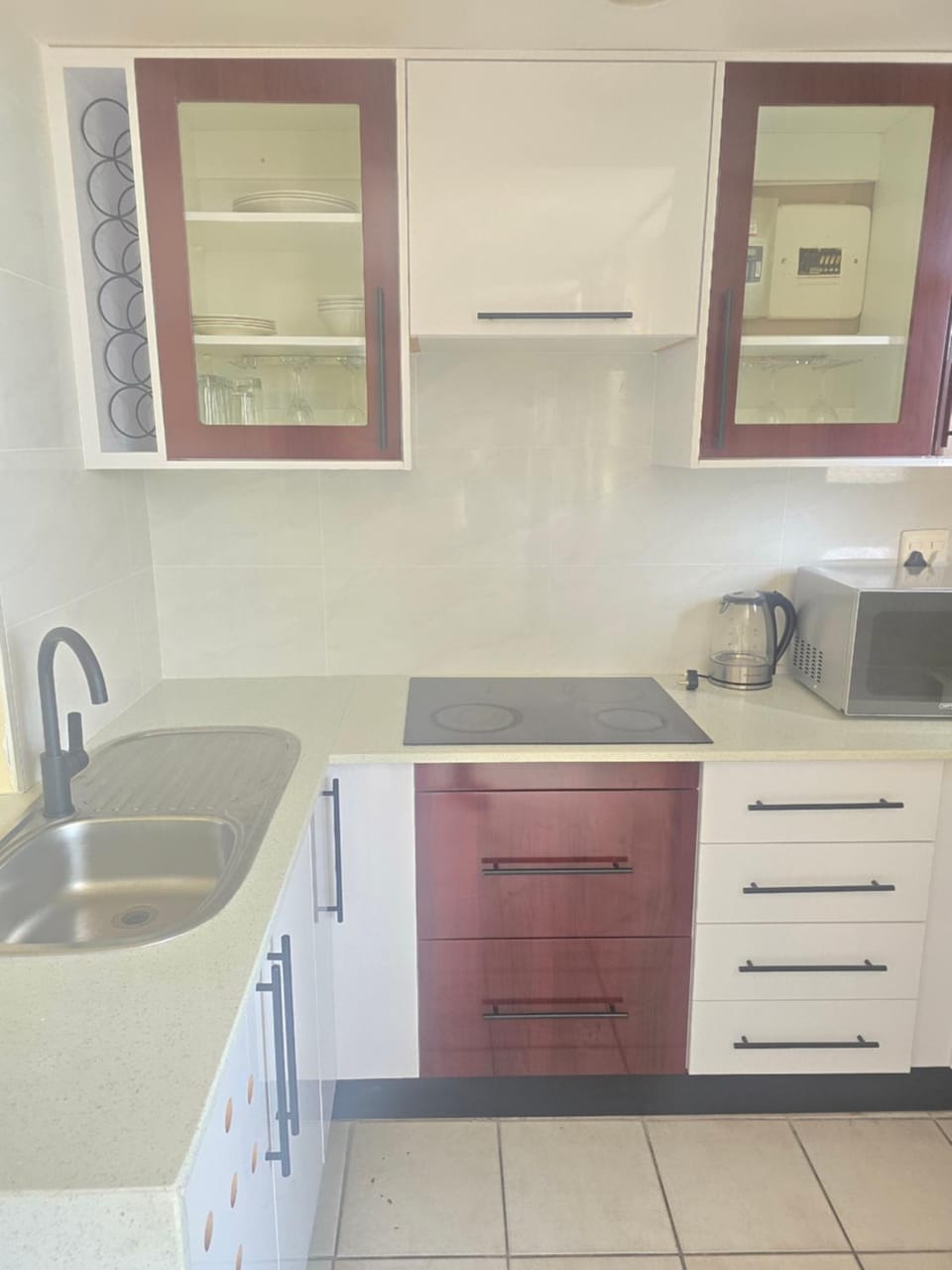 Oceanic 93 Apartment in Durban