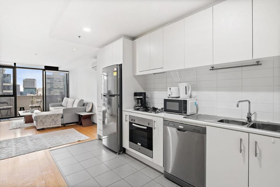 Coffee/tea facilities, Kitchen or kitchenette, dishwasher, oven, toaster