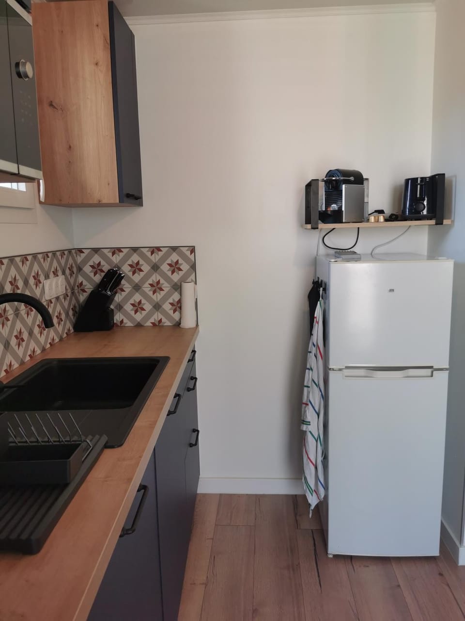 Coffee/tea facilities, minibar, toaster, kitchen