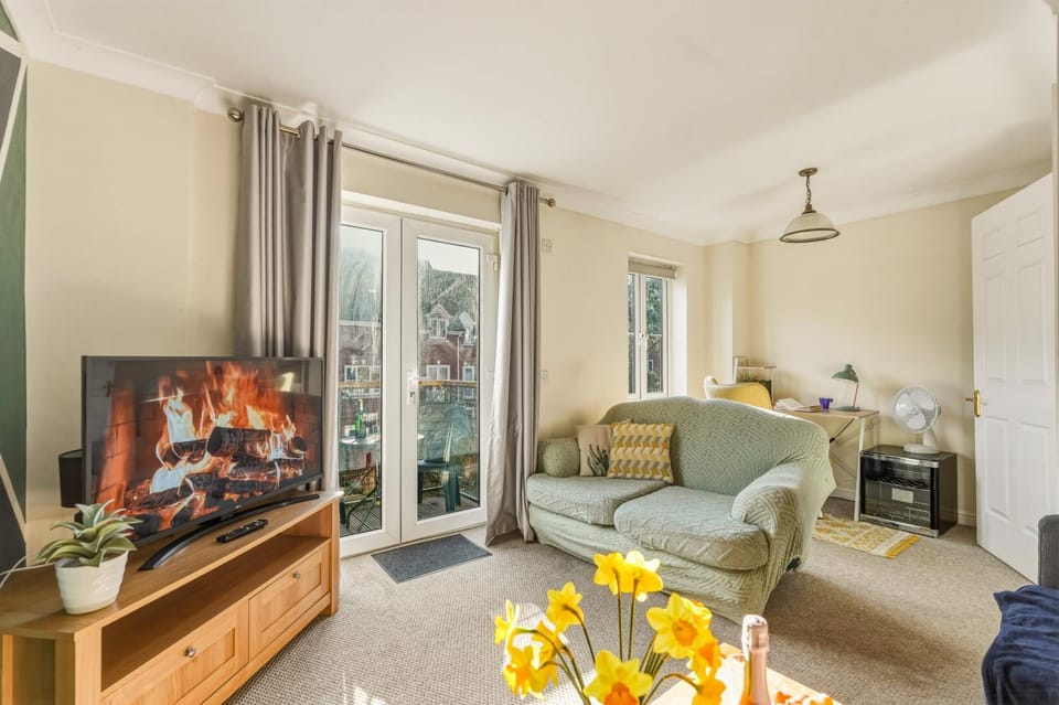 TV and multimedia, View (from property/room), Balcony/Terrace, Living room, Seating area, Dining area